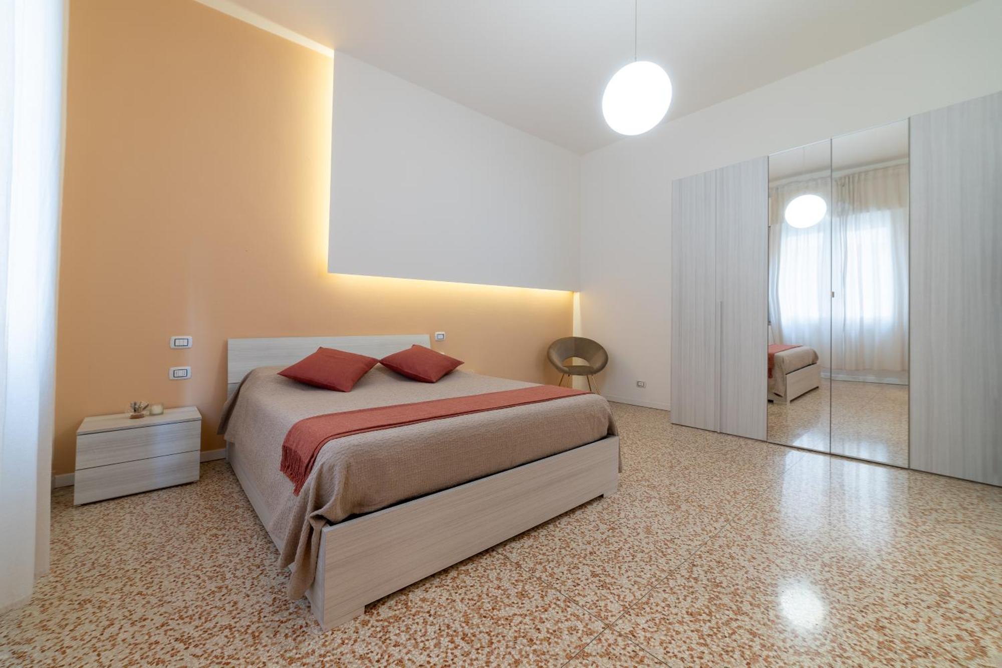Casa Daura - Your Comfortable Apartment In Bologna - Parking Bolonha Exterior foto